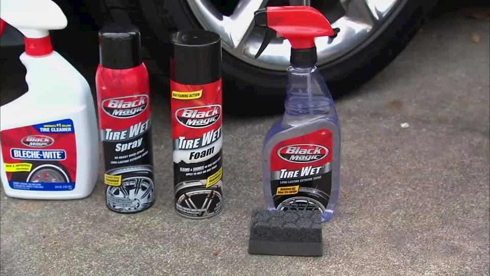 Black Magic BC23220 Tire Wet Spray, 14-1/2 Ounce, Liquid, Sweet: Tire  Cleaners & Protectants ++ (077249232202-1)