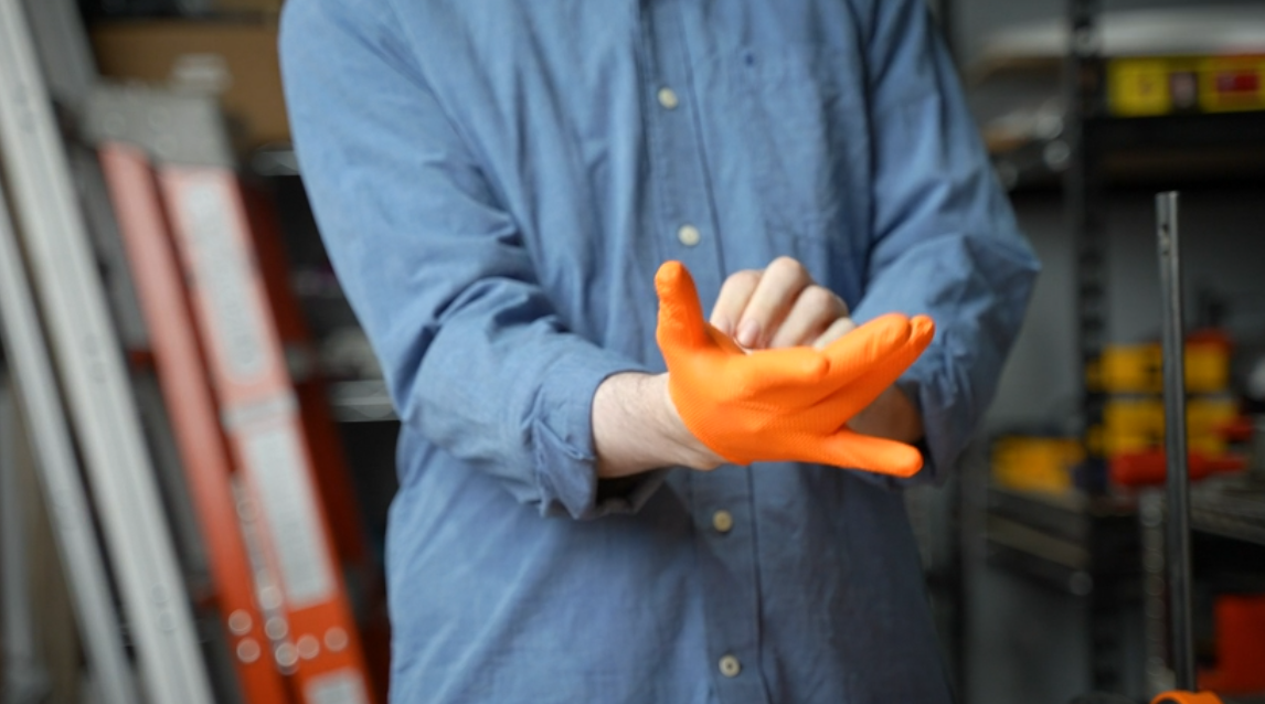 Comfy Package 8 Mil Orange Nitrile Gloves Disposable Latex Free Gloves, XL  100-Pack 