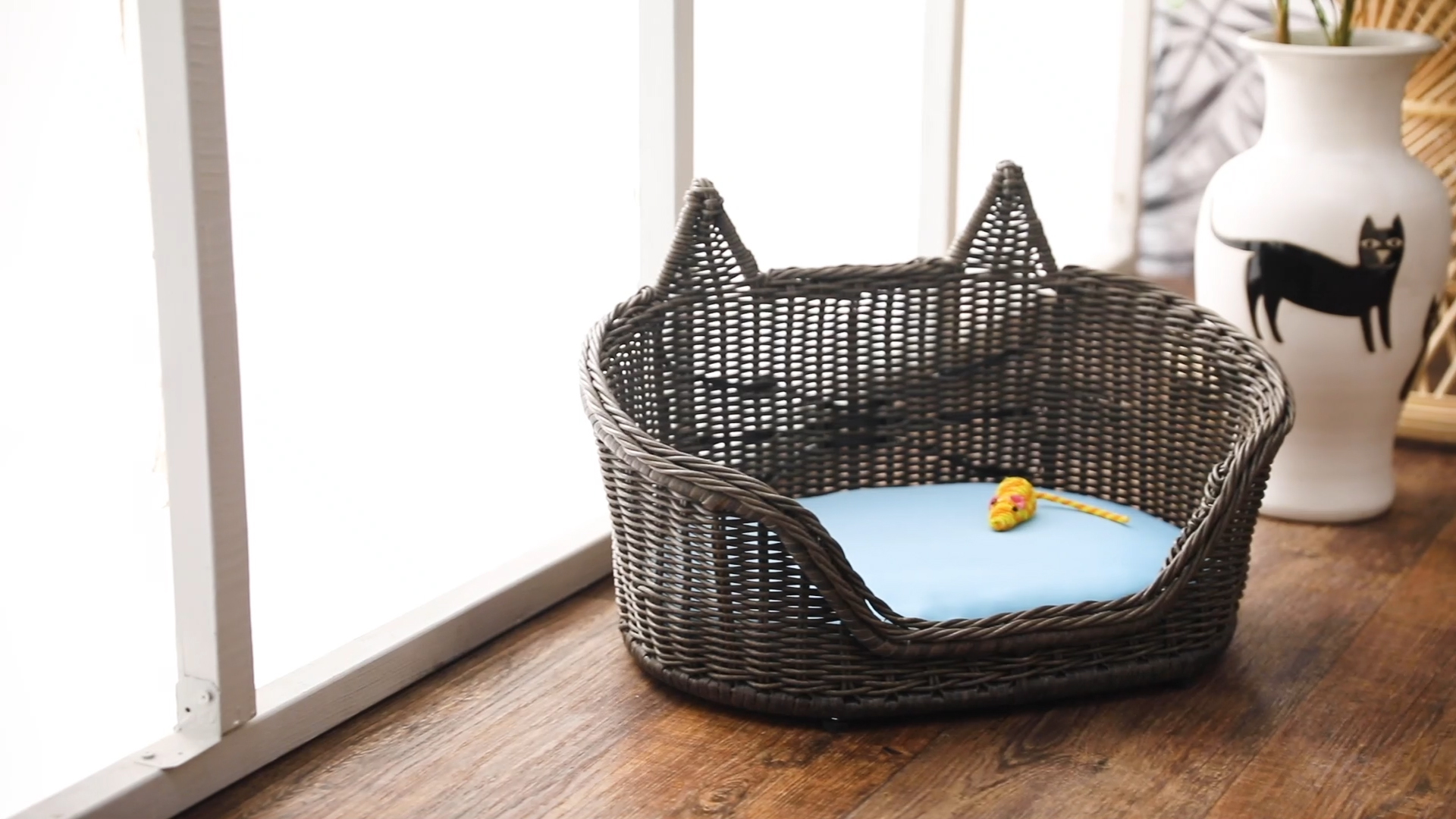 Drew Barrymore Wicker Cushion Pet Cat Bed, Brown - image 2 of 14